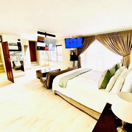 C&C Hotel Vibes Randpark Ridge Jhb 14 Units Available Randburg المظهر الخارجي الصورة
