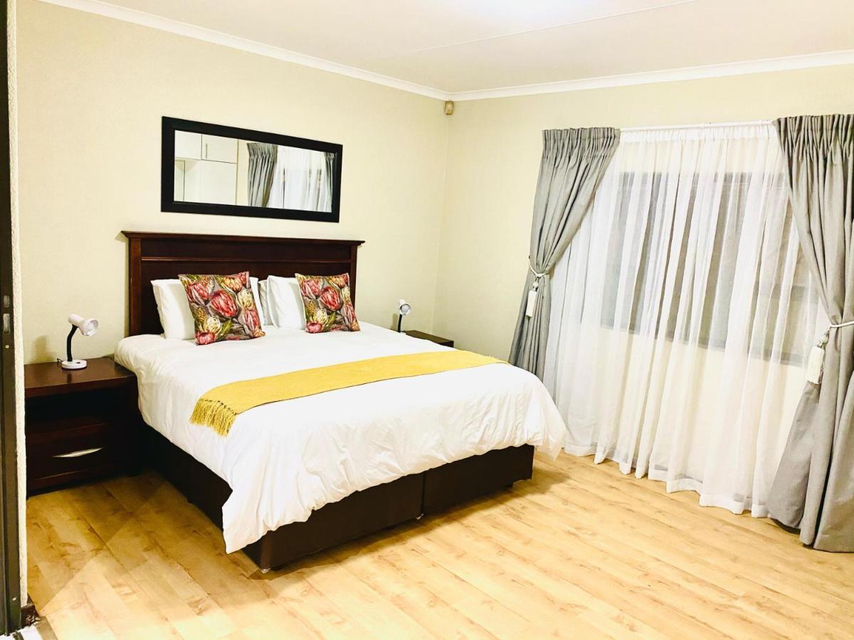 Randburg C&C Hotel Vibes Randpark Ridge Jhb 14 Units Available المظهر الخارجي الصورة