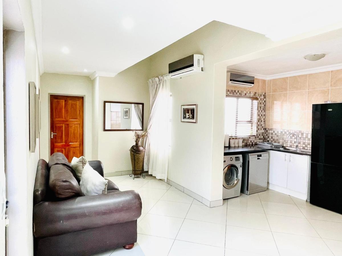 C&C Hotel Vibes Randpark Ridge Jhb 14 Units Available Randburg المظهر الخارجي الصورة